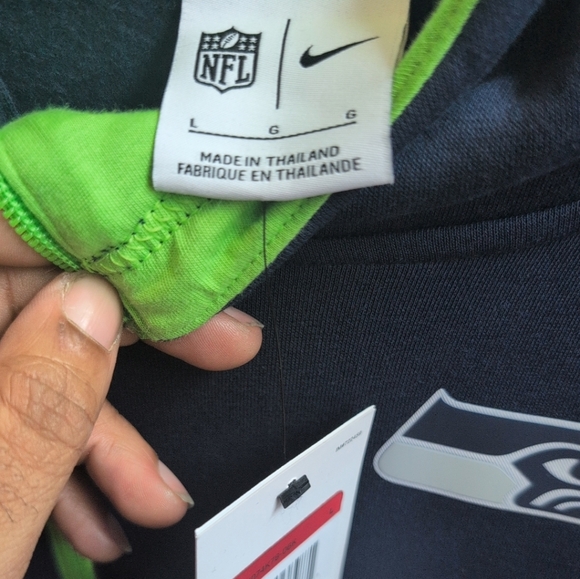 Nike NFL Seahawks Hoodie - Dark Blue and Bright Green NWT Sz L - Picture 3 of 3